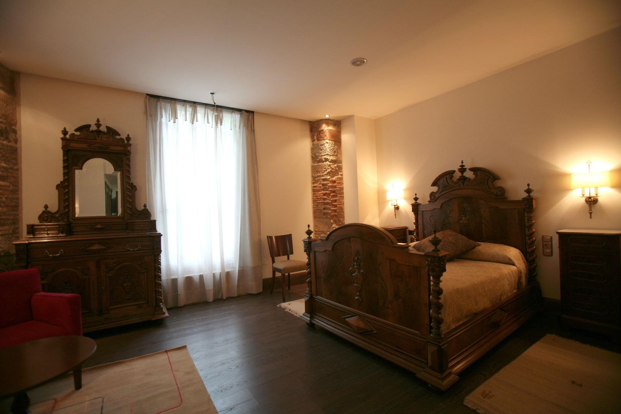 Hotel Balneario La Hermida Exterior photo