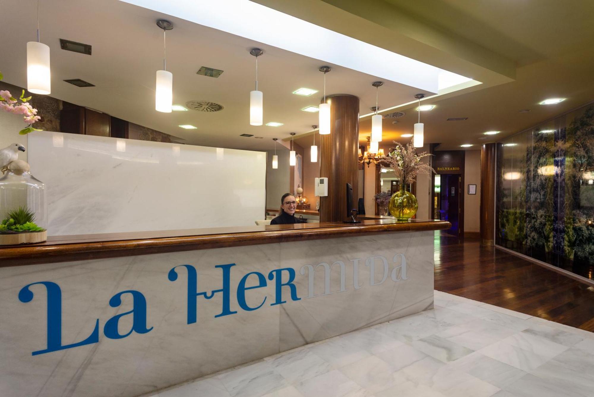 Hotel Balneario La Hermida Exterior photo