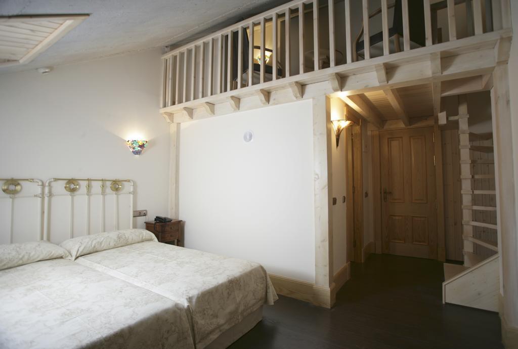 Hotel Balneario La Hermida Room photo